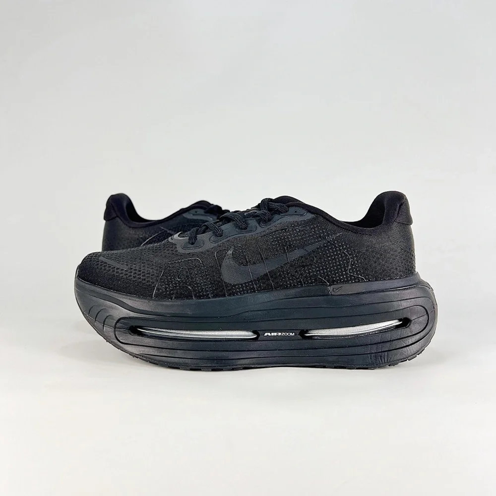 Nike Men’s Black Air Zoom Vomero premium Running Shoes